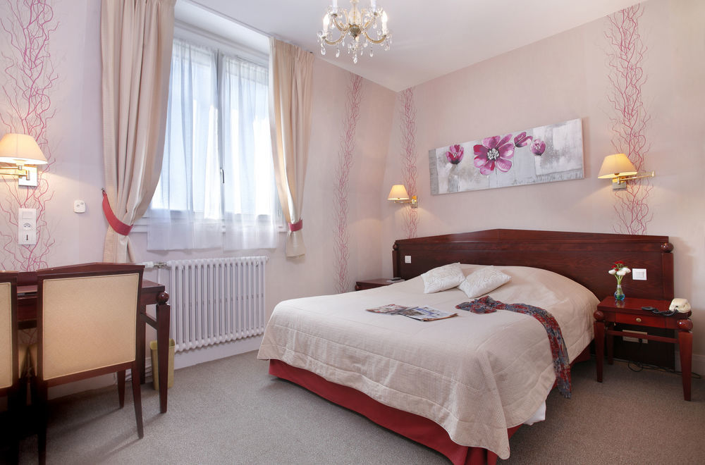 The Originals Boutique, Hotel Normandie, Auxerre Bagian luar foto